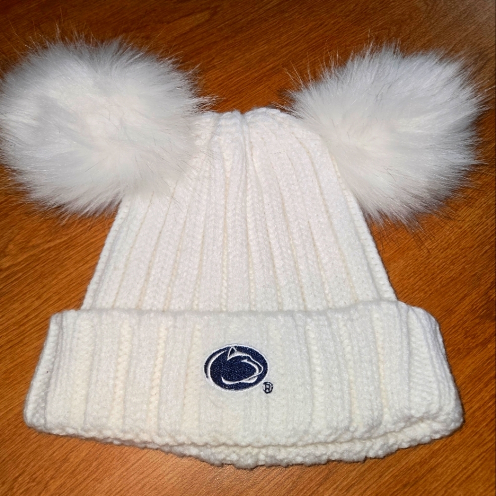 White Knit Penn State Nittany Lion Winter Hat  Good Preloved Condition
